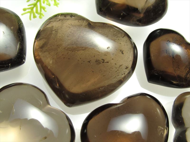 1個売り 濃いめ スモーキークォーツ 煙水晶 ハート型 タンブル 重さ約70g-100g レインボー 虹入りも 茶水晶 ブラジル産 パワーストーン 天然石