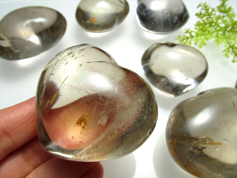 1個売り うすめ スモーキークォーツ 煙水晶 ハート型 タンブル 重さ約20g-30g レインボー 虹入りも 茶水晶 ブラジル産 パワーストーン 天然石