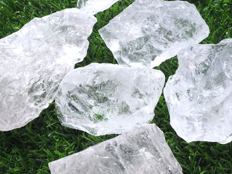 1個売り アイスデビル 特大透明水晶 ロッククリスタル 約300g-350g 氷のような美しい透明水晶 大自然の力強さ マダガスカル産 パワーストーン 天然石