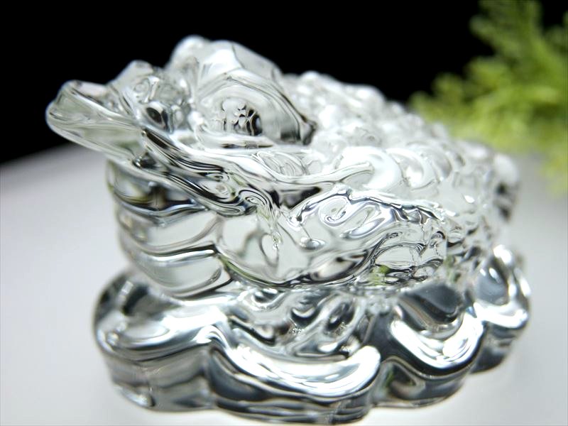 1個売り クリアーカラー 三本脚カエル アクリル製 置物 幅 約65mm×約55mm 重さ約135g前後 銭蛙 三本足のカエル 蛙 かえる パワーストーン 天然石