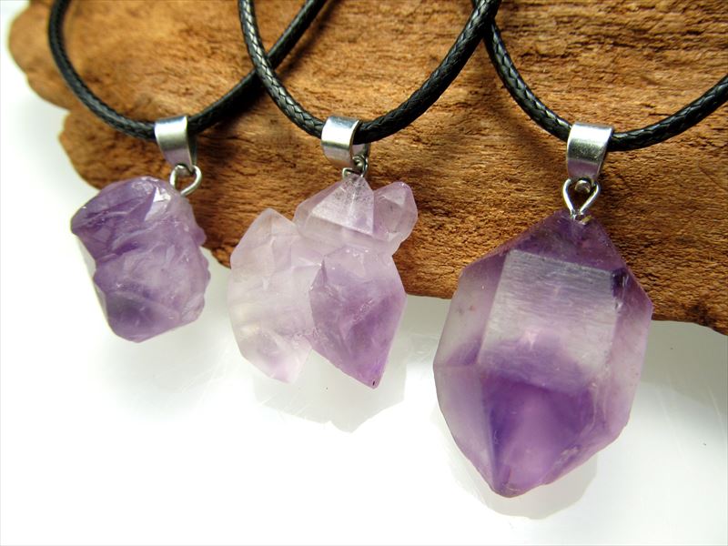 アメジスト フロスト 結晶 ペンダント アジャスター付 石部分縦約15-25ミリ アメジスト結晶 結晶 ブラジル産 yam-nz