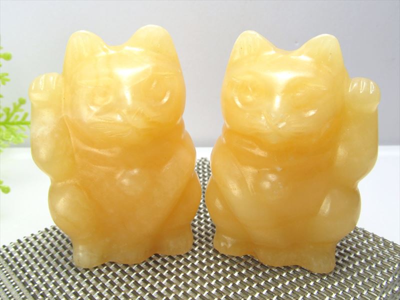 アラゴナイト ペア 招き猫 置物 1匹の重さ約60g-75g 2匹セット 開運招福 商売繁盛 パワーストーン 天然石
