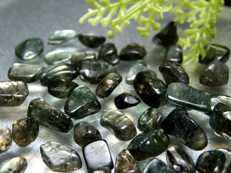 激レア 流通量極少 コーネルピン コルネルップ石 さざれ 50g 粒サイズ5mm-14mm 才能 能力の活性化する石 スリランカ産 2026年1月入荷の品質に画像追加。