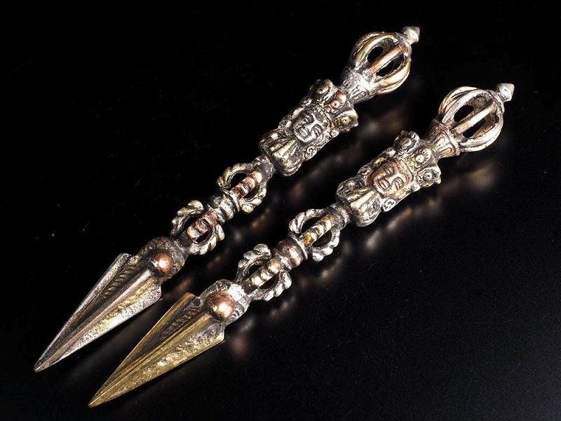 真鍮製プルパ(金剛杭) チベット密教法具 趣あるヴィンテージ調 選べる3色 長さ約15cm