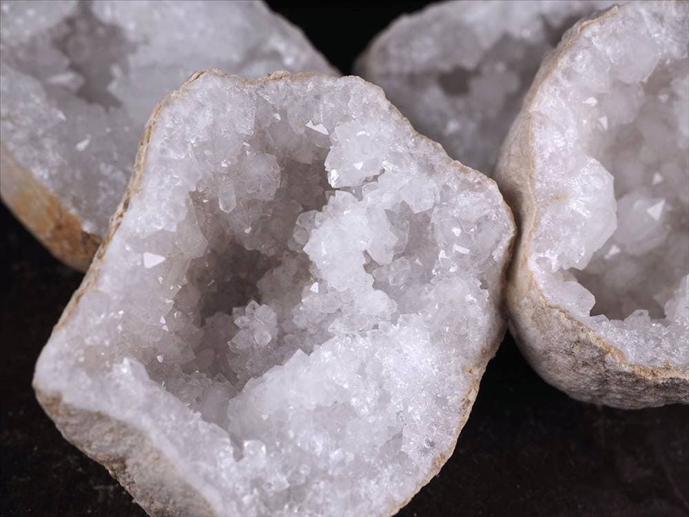 モロッコ産ジオード 晶洞 水晶 原石 約500g-1kg 希少鉱物共生タイプも! 完全浄化に 極上キラキラ水晶 モロッコ産 cl-p