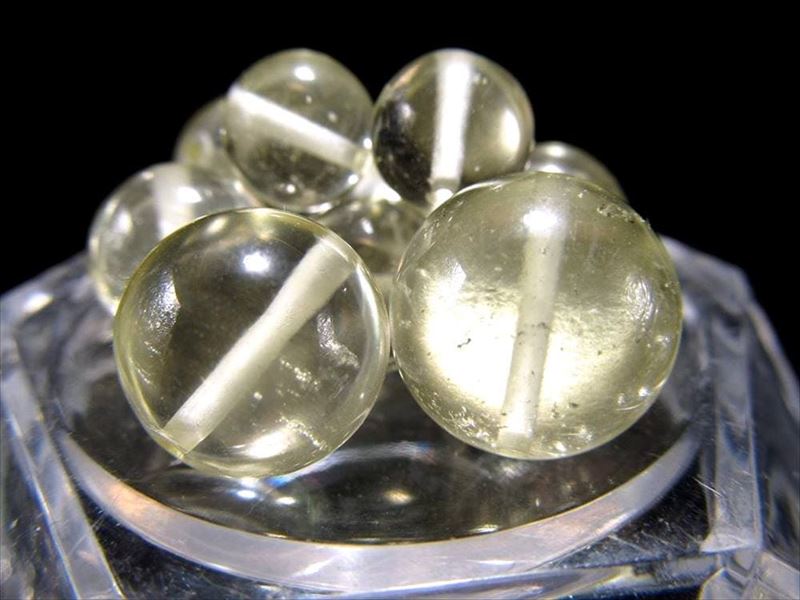 本物4A+ リビアングラス ビーズ石 粒売り 7mm-7.5mm 透明感あり 天然・隕石由来のインパクトガラス 宇宙起源の絶大なパワー エジプトサハラ砂漠産