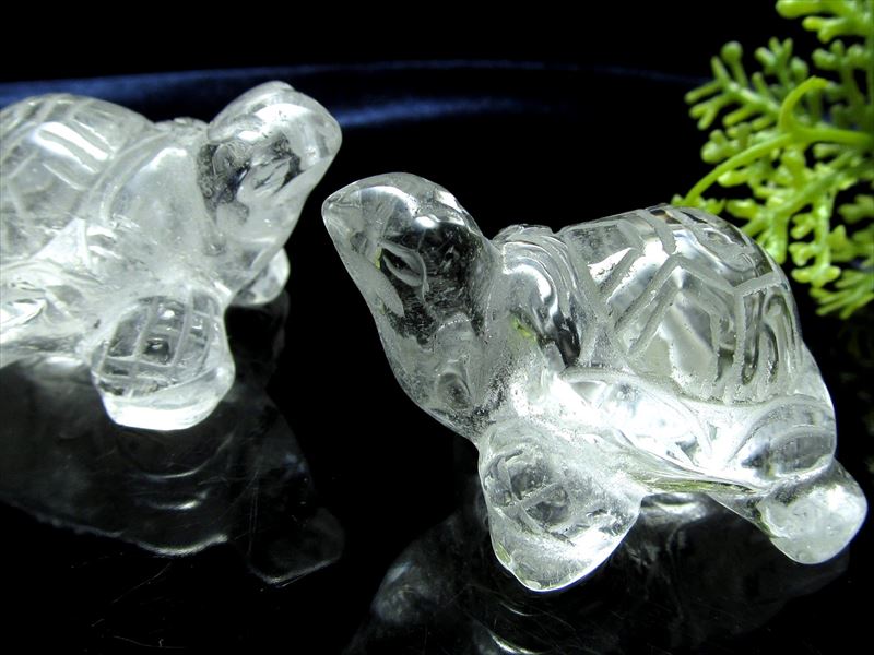 超透明 水晶 カメ 置物 Sサイズ 重さ30g前後 最大幅45mm前後 1個売り カメ 亀 幸運を運んでくれる神聖な生き物 ディスプレイ インテリアに 天然水晶
