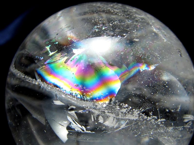 超透明 虹入り ヒマラヤ産天然水晶 丸玉 台座付き 直径約37mm 重さ70g ヒマラヤ水晶 浄化力の強い希少水晶 一点物 ヒマラヤ産 パワーストーン 天然石