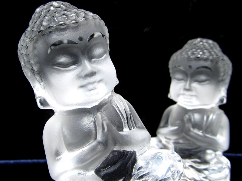 選べる台座2種類 天然水晶 ミニ大仏くん 彫刻置物 高さ35mm-45mm前後 すべての浄化と純粋さを象徴する石 坐像(ざぞう)阿弥陀如来像