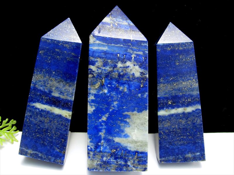 UVライトで蛍光 ラピスラズリ オベリスク 1個売り 重さ 60g-70g 幸運の象徴 世界最古のパワーストーン 青金石 アフガニスタン産 パワーストーン 天然石