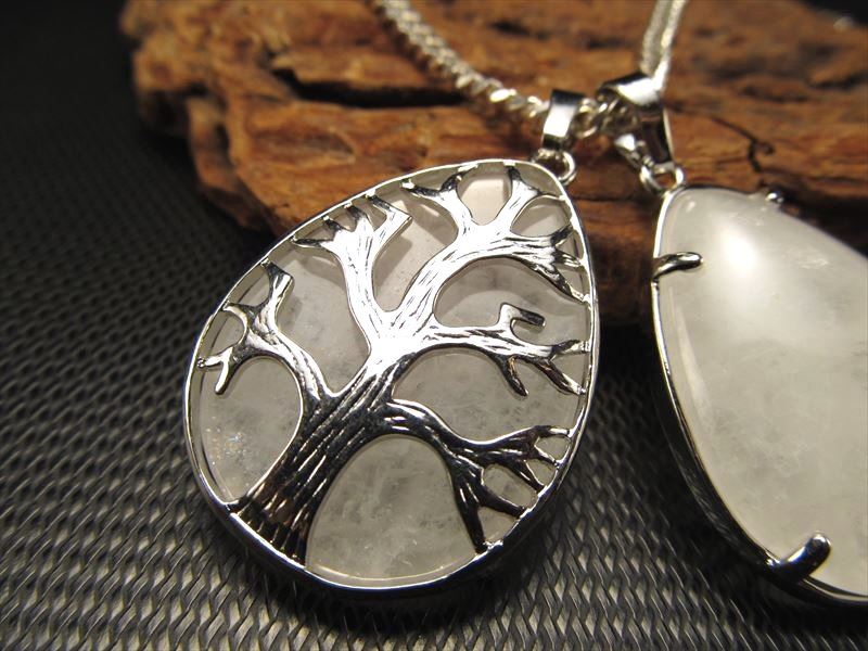 ドロップ型 ツリーオブライフ ペンダントトップ 水晶 縦約33.5mm つやつやドロップ リバーシブル 世界樹モチーフ ブラジル産 パワーストーン 天然石