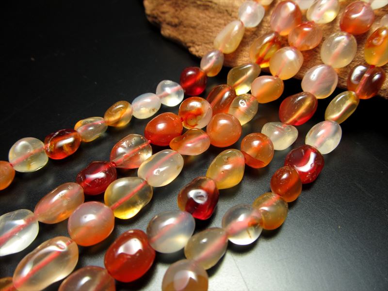 カーネリアン タンブル 連 粒サイズ約5-10mm 一連 約38-40cm お買い得タンブル連 赤瑪瑙 ブラジル産 パワーストーン 天然石