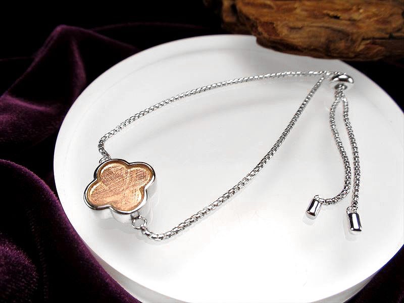 激安宣言 フラワーモチーフ ギベオンブレスレット ピンクゴールドカラー モチーフ最大幅約14mm メテオライト 隕石 アジャスターチェーンタイプ