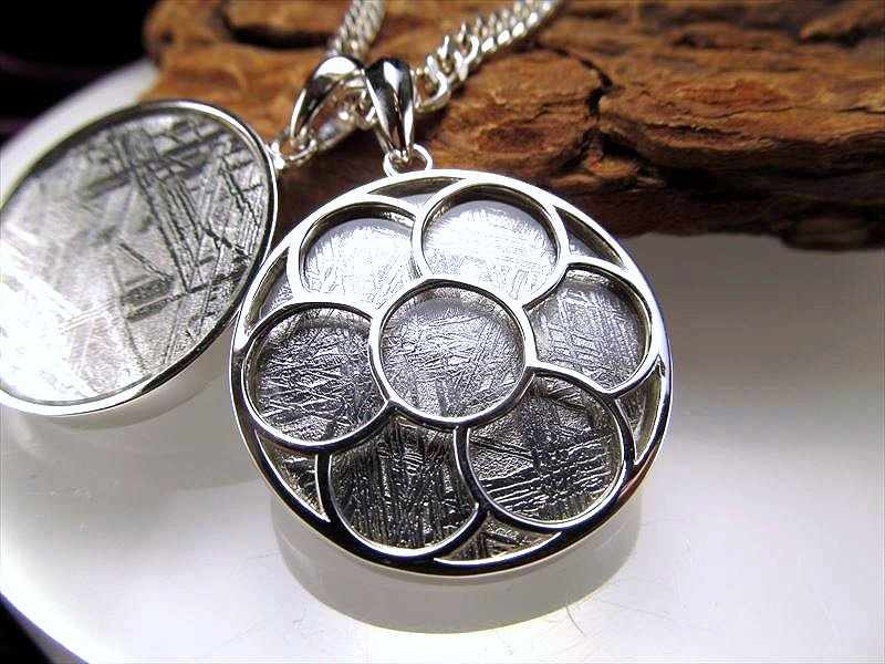 激安宣言 エッグ・オブ・ライフ 生命の卵 ギベオンペンダントトップ シルバーカラー 縦約27mm 1個売り SILVER925 メテオライト 隕石 ナミビア・ハルダブ州産