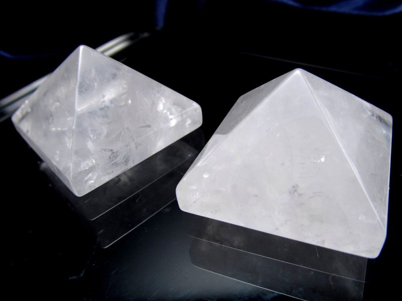 チビサイズ 水晶 ピラミッド 置物 高さ約20mm ピラミッドパワー 天然石 パワーストーン パワーストーン 天然石