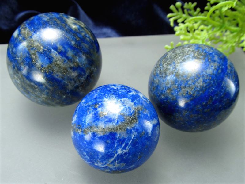 ラピスラズリ 丸玉 直径約18mm-20mm つやつや光沢のある紺色 幸運を呼び寄せる ラピスラズリ 丸玉置物 アフガニスタン産 パワーストーン 天然石