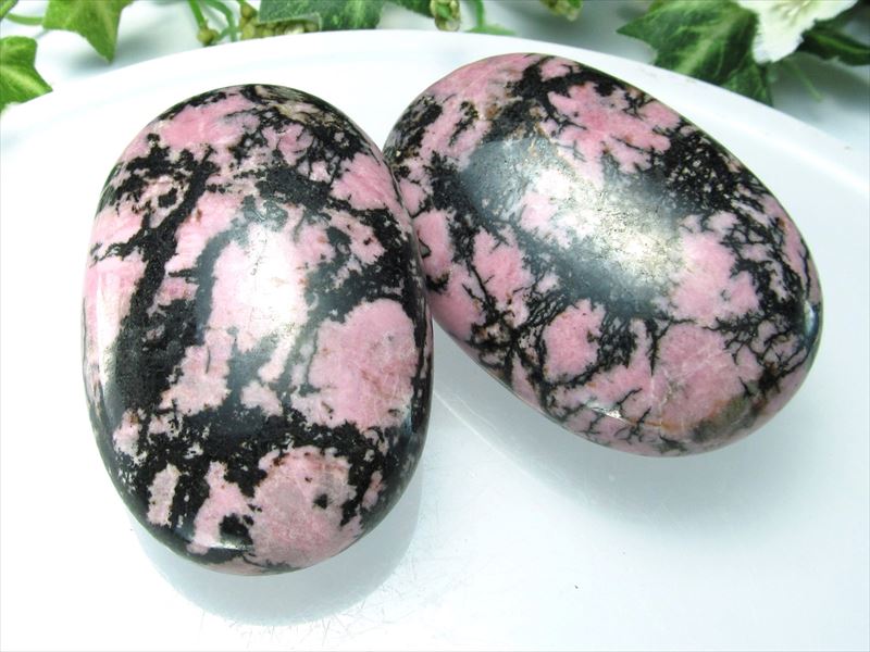 テンドリック ロードナイト ホットストーン 重さ 約90g-110g 大きさ約6cm×4cm マッサージ用天然石 タンブル パワーストーン 天然石