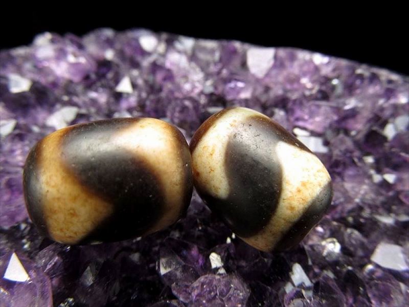 ミニ天珠 虎牙天珠 こがてんじゅ 全長約17mm前後 1個売り 大人気サイズ限定入荷 チベット発祥の厄除け・開運お守り ころんと可愛いミニ天珠