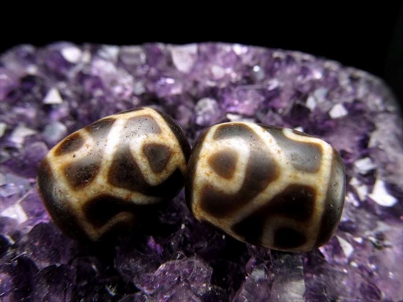 ミニ天珠 亀甲蓮花天珠 きっこうれんかてんじゅ 全長約17mm前後 1個売り 大人気サイズ限定入荷 チベット発祥の厄除け・開運お守り ころんと可愛いミニ天珠