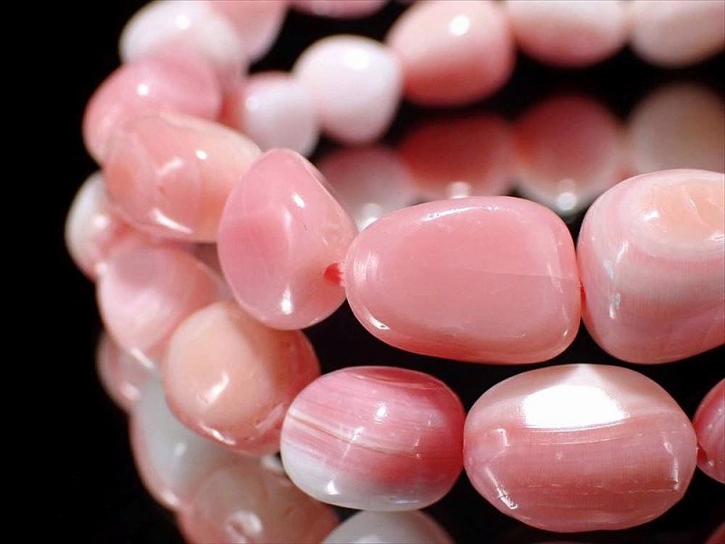 天然 クイーンコンク シェル ピーチシェル ぷっくりタンブル型 ブレスレット 幅約6mm-9mm貝の女王 ピーチシェル クイーンコンク貝 恋のお守り カリブ海