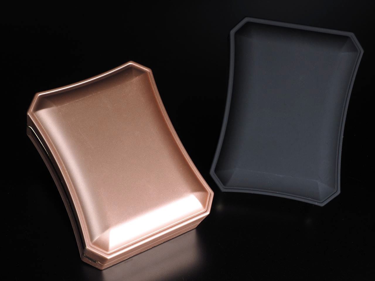 LED搭載 ペンダントトップ用 ジュエリーボックス ケースサイズ約9.5cm×7.3cm 指輪 ネックレスにも 化粧箱 選べる2色