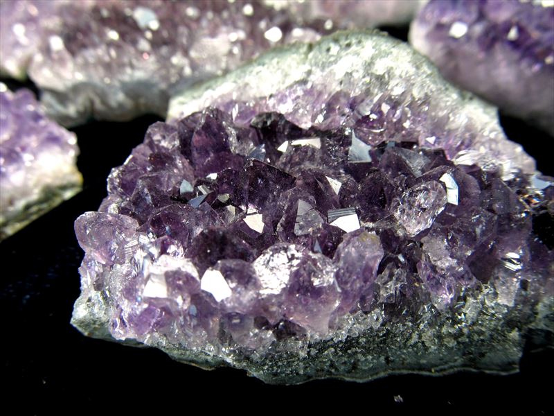 3A アメジスト クラスター原石 フラットタイプ 重さ約160g-190g 1個売り 発色良し 癒しと安らぎの石 2月の誕生石 浄化やインテリアに ブラジル産