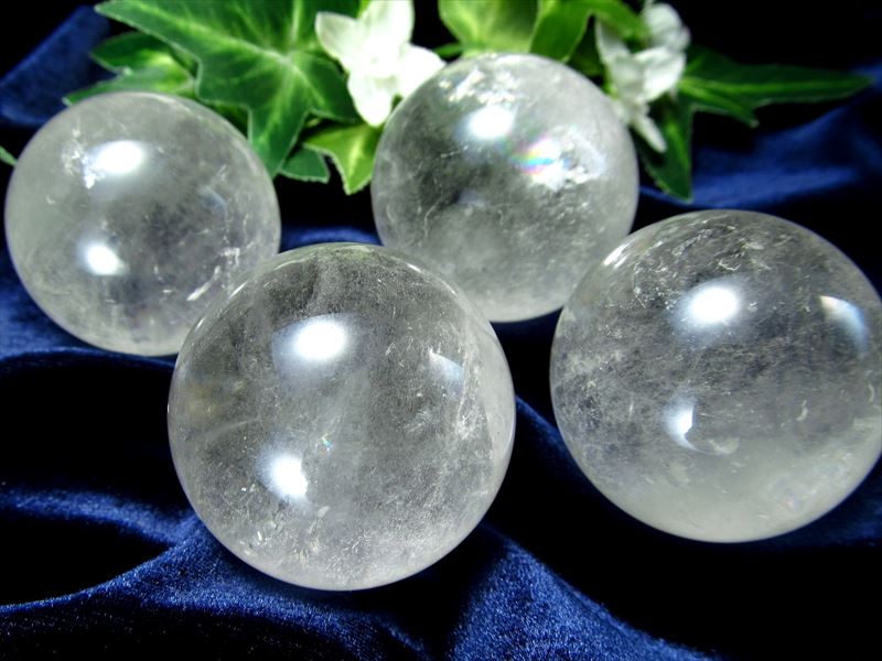 サシ入り天然水晶 丸玉 直径22mm-24mm すべての浄化と純粋さの象徴 お守りにも 透明感あり クリスタルスフィア ブラジル産 パワーストーン 天然石