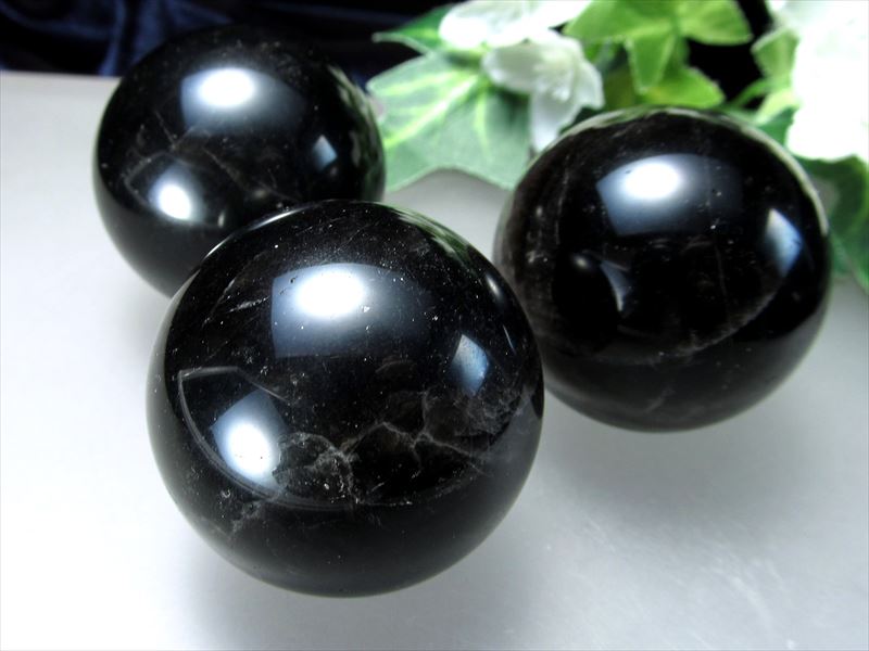大人気 モリオンスフィア 2A 黒水晶 モリオン 丸玉 置物 直径約62mm-64mm 大人気丸玉 魔除け 厄除けの黒い水晶 チベット産 パワーストーン 天然石