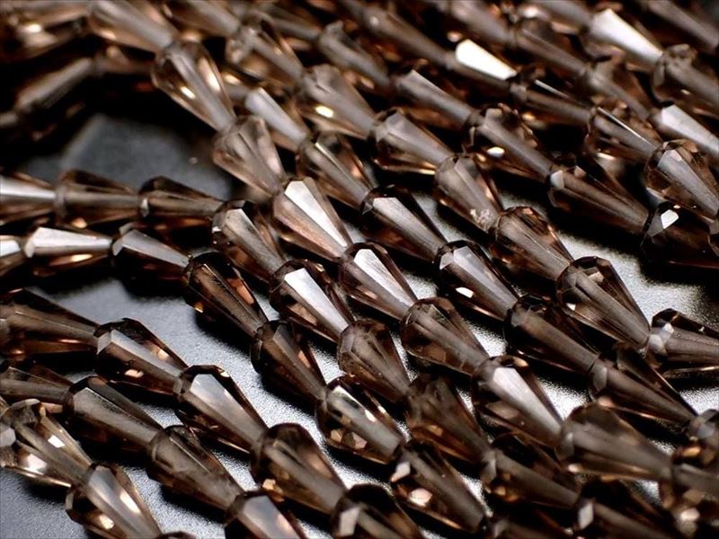 スモーキークォーツ 煙水晶 ドロップカット 縦約4mm-5mm×横約3mm 一連 約30-33cm 宝石質ネックレス&ブレスパーツ 透明感抜群 ブラジル産