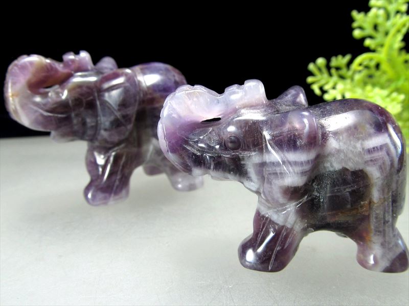 ミニサイズ シェブロンアメジスト ゾウ 置物 重さ25g-35g前後 最大幅40mm前後 1個売り 象 ぞう ディスプレイ インテリアに パワーストーン 天然石