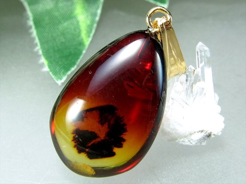 5A グラデーションアンバー 琥珀 ドロップ型 ペンダントトップ 縦約19.5mm 重さ1.2g 夕焼けのようなグラデーション Silver925 18金ゴールド仕様 一点物