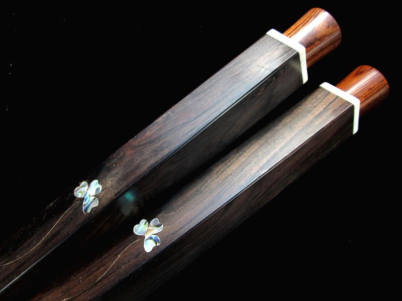 紫檀木のお香立て お香ボックス クローバーAタイプ 神固 質感がサイの角に非常に似ている色味のお香入れ パワーストーン 天然石