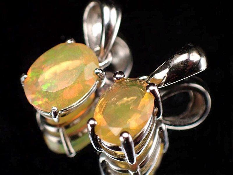 5A プレシャスオパール ペンダントトップ オーバルカット型 石サイズ縦約8mm 1個売り 希少なイエローカラー 幸運を呼び込む石 10月の誕生石 Silver925