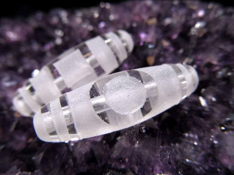 ミニサイズ水晶天珠 天地天珠 てんちてんじゅ 最大長さ約28mm前後 1個売り 男女和合・百福千祥・人間関係好転 クリスタル製 パワーストーン 天然石