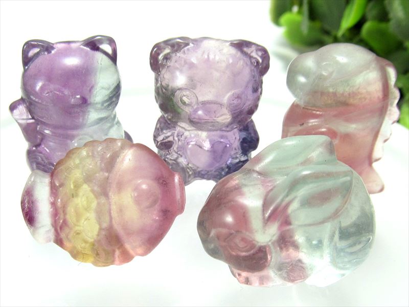 NEWアニマル入荷 選べる5種類 マルチカラー フローライト ミニアニマル 置物 1個売り 右手招き猫 さかな くまさん 恐竜 兎 うさぎ