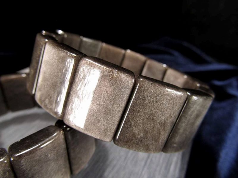 シルバーオブシディアン バングルブレスレット 幅約20mm前後 神秘的で気品ある白銀シラー 希少なバングル型ブレスレット レクタングルタイプ