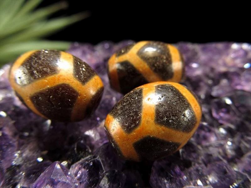 ミニ天珠 亀甲長寿天珠 きっこうちょうじゅてんじゅ 全長約16mm-17mm 1個売り 長命百歳・無病息災・事故防止・吉事招来 ころんと可愛いミニ天珠