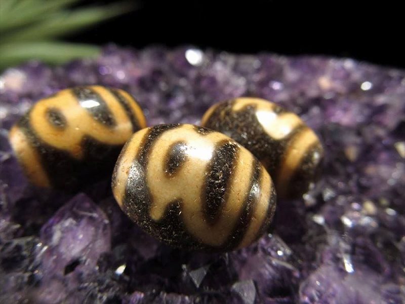 ミニ天珠 財神天珠 ざいじんてんじゅ 全長約16mm 1個売り 仕事運向上・勝負運強化・金財運向上・願望達成 ころんと可愛いミニ天珠 パワーストーン 天然石