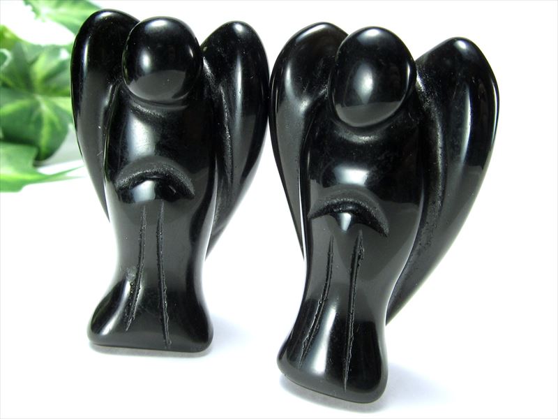 オブシディアン エンジェル彫り 置物 1個売り 縦40mm前後 黒曜石 インテリアに 風水グッズ 天使 メキシコ産 パワーストーン 天然石