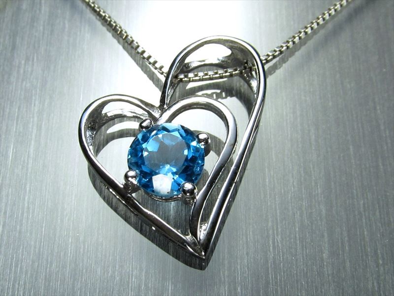 ハート型モチーフ 5A スイスブルートパーズ ペンダントトップ 1個売り 石サイズ直径約7mm ラウンドブリリアントカット型 SILVER925 ブラジル産