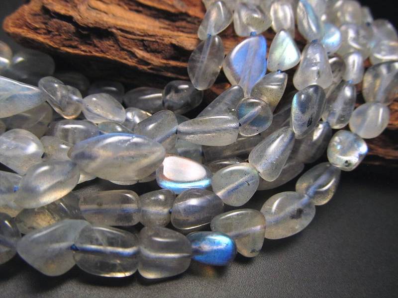 レインボーラブラドライト 曹灰長石 タンブル 連 幅約5mm-6mm 一連約38cm-40cm 高品質入荷 お買い得タンブル連 曹灰長石 マダガスカル産 パワーストーン