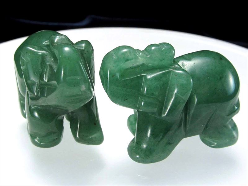 ミニサイズ 濃いめグリーン アベンチュリン ゾウ 置物 重さ30g-40g前後 最大幅40mm前後 1個売り 象 ぞう ディスプレイ インテリアに つやつやグリーン