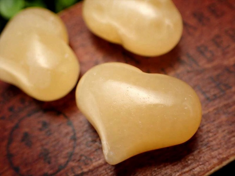 アラゴナイト ハート型 タンブル 横25mm×縦21mm 1個売り ぷっくりかわいいハートシェイプ tn-p パワーストーン 天然石