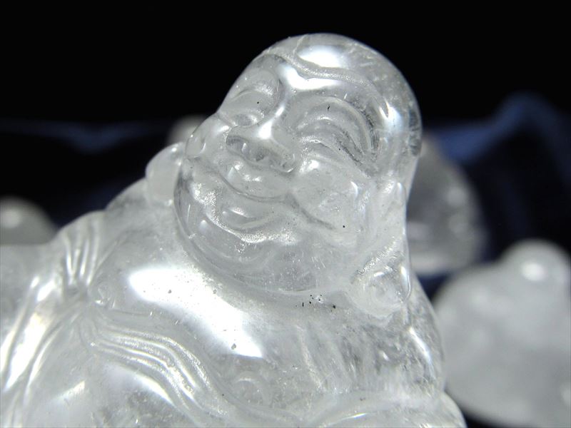 高品質 天然水晶 布袋様彫り置物 1個売り 約35g-45g 極上手彫り彫刻 弥勒菩薩 ミロクボサツ ブラジル産 パワーストーン 天然石