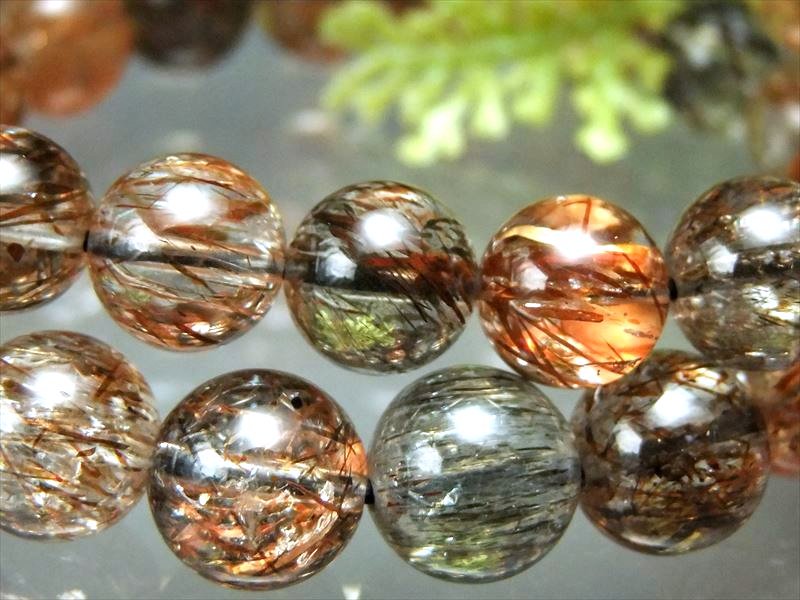 針状マイカの煌めき フォリエーテッド・マイカインクォーツ ブレスレット 8mm-8.5mm×23珠前後 オレンジ・ブラックエピドートインクォーツ 葉片状雲母結晶