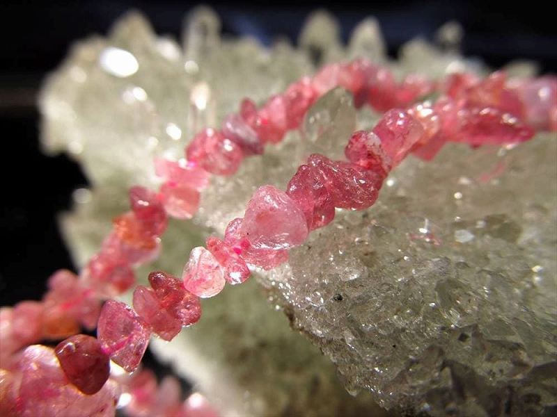 角タイプ ピンクトルマリンさざれ 連 約2mm-5mm 一連 約38-40cm 濃いピンク 透明感抜群 ブラジル産 rn-p パワーストーン 天然石