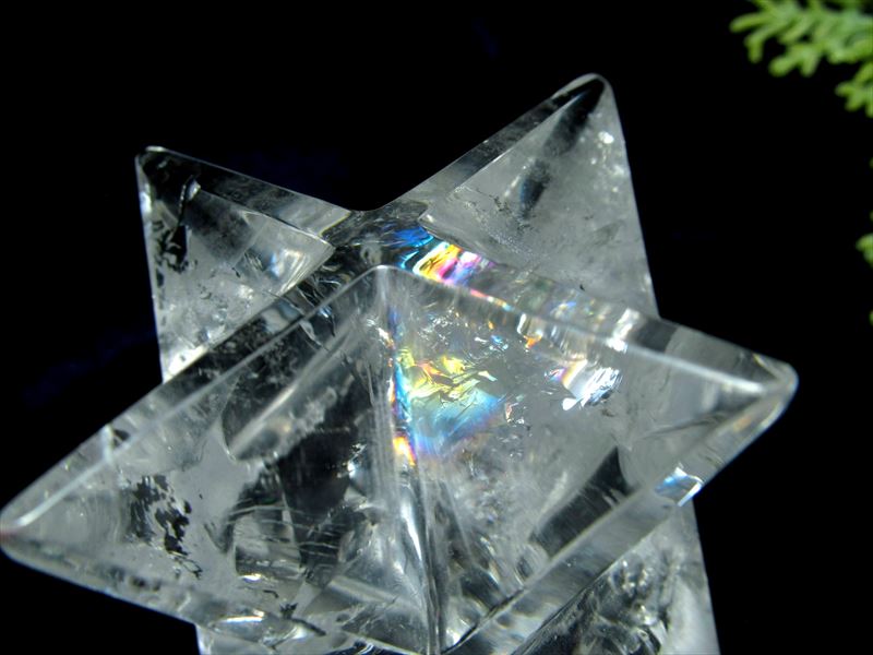 虹入り 天然水晶 マカバスター 最大幅約39mm 104.0g 精神と肉体の調整 純粋と浄化を象徴する万能パワーストーン 透明 ブラジル産 パワーストーン 天然石