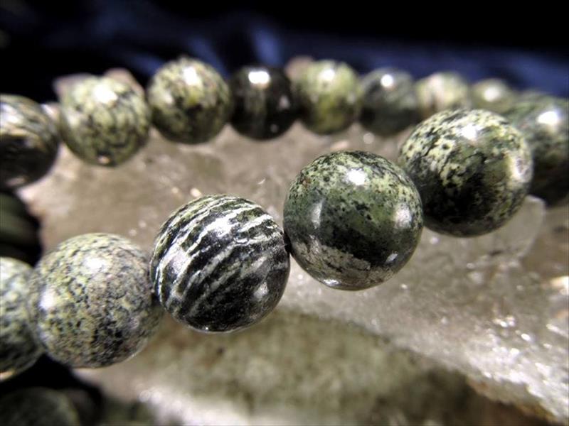 8mm珠 サーペンティン クリソタイル:蛇紋石 一連 約38-40cm 勇気と知恵を授けてくれる石 南アフリカ産 パワーストーン 天然石