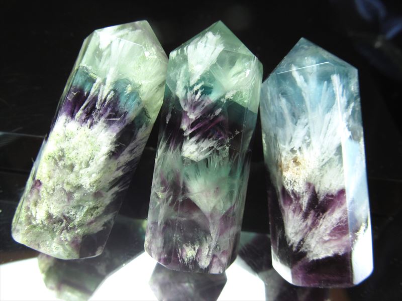 エンジェルフェザーインフローライト 六角柱 ポイント 1個売り 重さ15g-20g