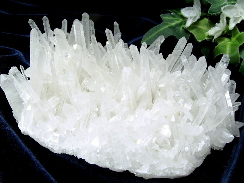 四川水晶 針状 水晶クラスター 最大幅133mm 重さ324.5g クォーツ 超人気針状群生 ブレスの浄化 原石 1点もの 四川省産 パワーストーン 天然石